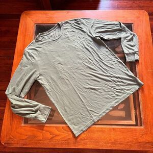 Old Navy Green t-Shirt Long Sleeved PILING Medium THE GREAT LAKES